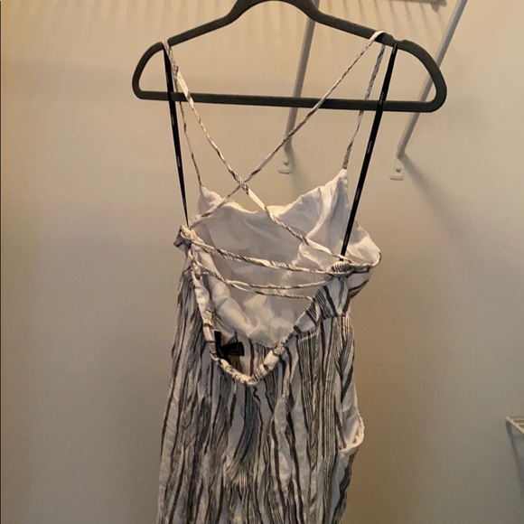 Jumpsuit! - Picture 4 of 6